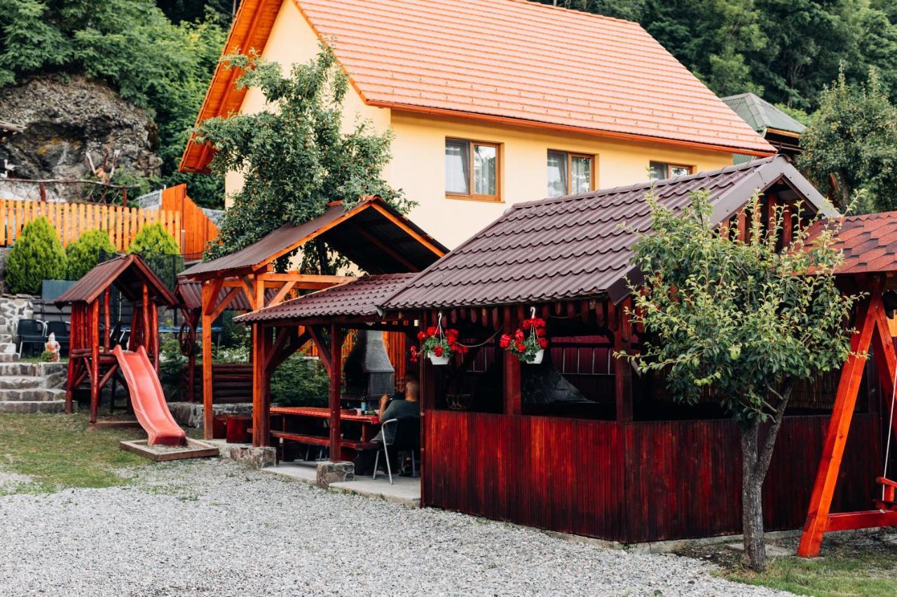 Iris Panzio Hotel Praid Luaran gambar